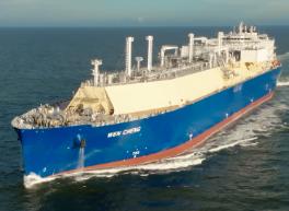 “巾帼”系列大型LNG船“文成”号顺利交付